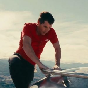 Γνωστός αναρριχητής σκαρφάλωσε χωρίς σκοινί ένα από τα ψηλότερα κτίρια στον κόσμο ύψους 508 μ. στην Ταϊπέι