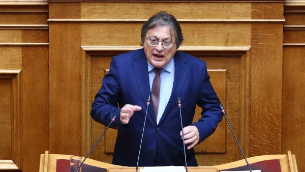 Ο Αλέξανδρος Αυλωνίτης κάνει «άνοιγμα» στη Μαρία Καρυστιανού: «Θέλω να μιλήσω μαζί της για να φτιαχτεί αντικυβερνητικό μέτωπο»