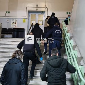 Βόλος: Δίωξη σε βαθμό κακουργήματος για τους νεαρούς που έβαλαν φωτιά στις Φυλακές