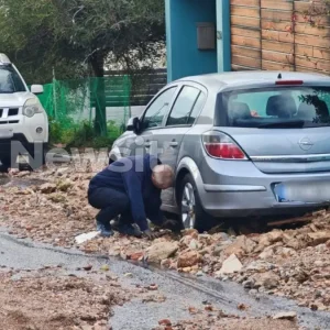 Άνω Γλυφάδα: Μαρτυρία σοκ για την νεκρή 56χρονη – «Μόνο τα πόδια της φαίνονταν» – Η επόμενη μέρα από φωτογραφίες