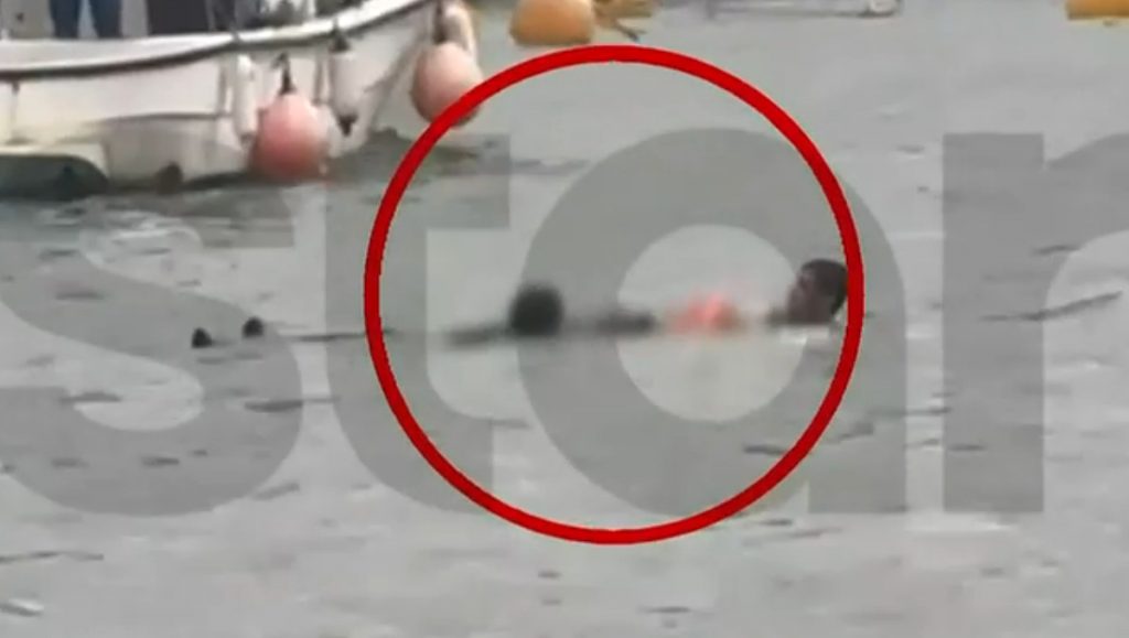 Άστρος: Η τελευταία πράξη ηρωισμού του λιμενικού – Λίγο πριν σκοτωθεί έσωσε συμπολίτη του που παρασύρθηκε από τα κύματα