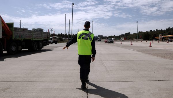 Χίος: Μεθυσμένος στρατιωτικός προκάλεσε φθορές σε περιπολικό και αντιστάθηκε στη σύλληψή του