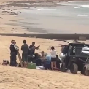 Αυστραλία: Σέρφερ τραυματίστηκε από επίθεση καρχαρία στο Σίδνεϊ – Η τρίτη μέσα σε δύο ημέρες