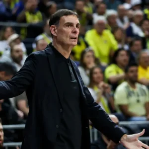 Μπαρτζώκας: Νομίζω πως υπάρχει δικαιολογία για την ήττα από τη Φενέρμπαχτσε