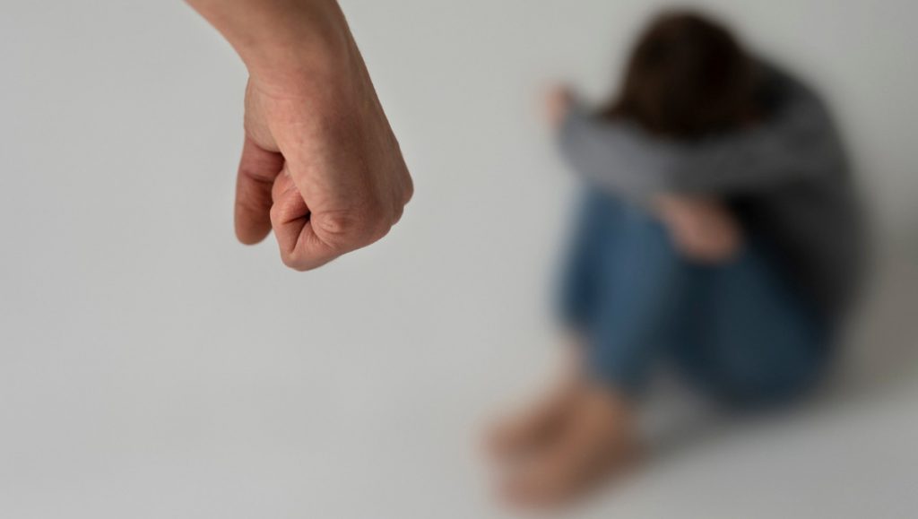 Θεσσαλονίκη: Ανήλικοι επιτέθηκαν σε 15χρονη για λόγους ερωτικής αντιζηλίας – Βιντεοσκοπούσαν την επίθεση