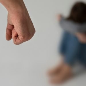 Θεσσαλονίκη: Ανήλικοι επιτέθηκαν σε 15χρονη για λόγους ερωτικής αντιζηλίας – Βιντεοσκοπούσαν την επίθεση