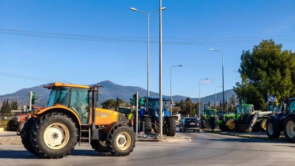 Πανελλαδικό 48ωρο μπλόκο μετά τα Θεοφάνια προτείνουν οι αγρότες της Νίκαιας, κρίσιμη η αυριανή σύσκεψη στα Μάλγαρα
