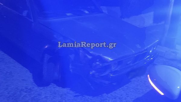 Λαμία: Μεθυσμένος οδηγός σκόρπισε τον πανικό στο κέντρο της πόλης - Χτύπησε πέντε παρκαρισμένα αυτοκίνητα