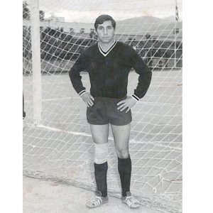 Ο Θανάσης Χειμάρας υπήρξε ποδοσφαιριστής και παράγοντας του ποδοσφαίρου