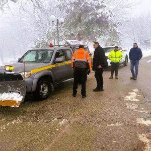 Πολύ χιόνι και στα ορεινά χωριά της Λαμίας - Στη μάχη με τον χιονιά από το ξημέρωμα οι άνθρωποι του Δήμου Λαμιέων - ΒΙΝΤΕΟ