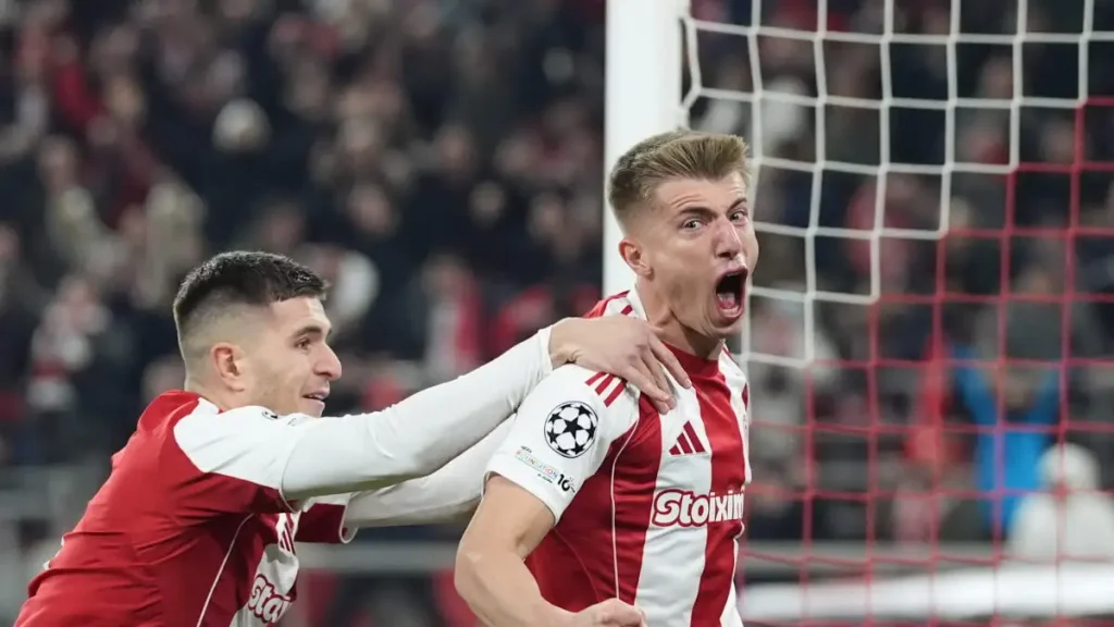 Ολυμπιακός – Μπάγερ Λεβερκούζεν: Το γκολ του Κοστίνια για το 1-0 των Πειραιωτών