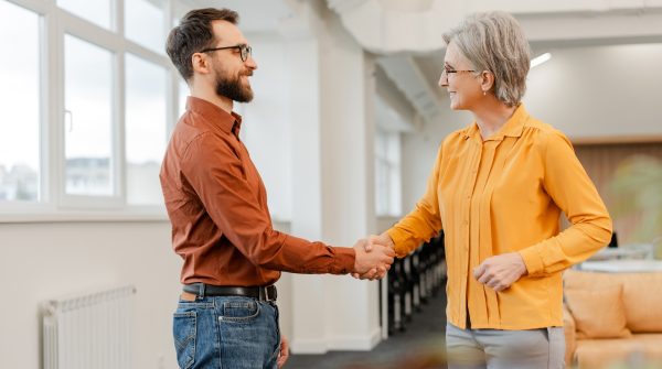 Ζητούνται στελέχη D2D Πωλήσεων από την εταιρεία "Ώθηση"