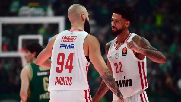 Ολυμπιακός: Με 11 παίκτες κόντρα στη Φενέρμπαχσε – Νοκ άουτ και ο Νιλικίνα