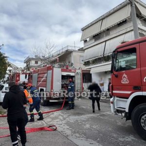 Πυρκαγιά σε σπίτι στη νότια Λαμία - Στο νοσοκομείο με αναπνευστικά προβλήματα ένας ηλικιωμένος (BINTEO-ΦΩΤΟ)