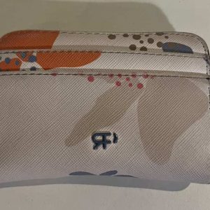 Βρέθηκε γυναικείο πορτοφόλι στη Νέα Άμπλιανη Λαμίας