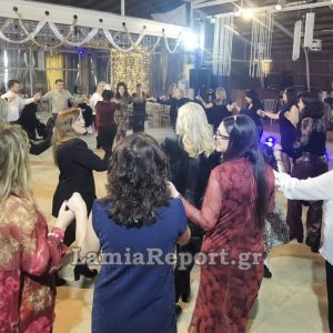 Οι εκπαιδευτικοί χόρεψαν με την ψυχή τους - Με επιτυχία η ετήσια χοροεσπερίδα τους (ΦΩΤΟ)