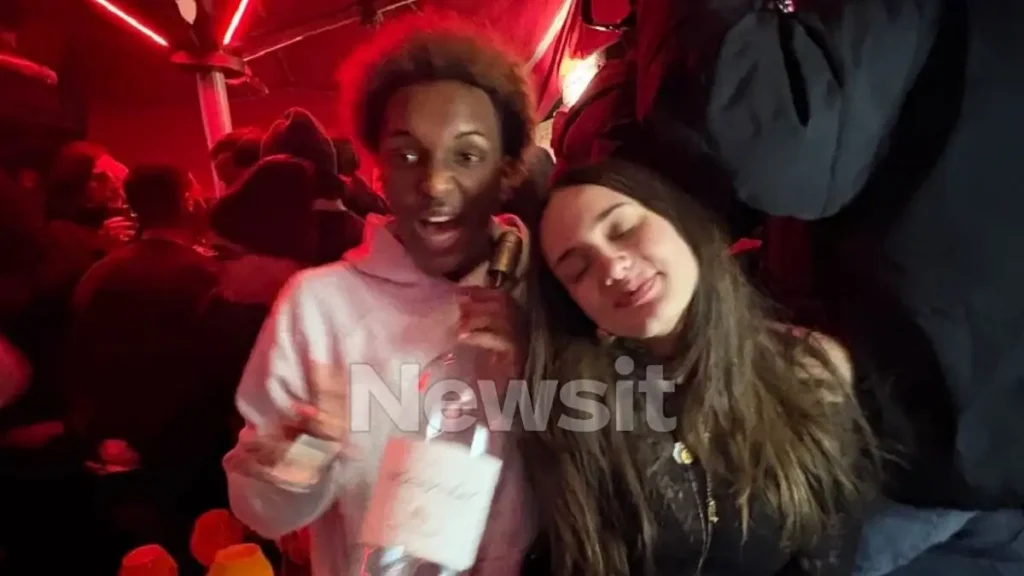 «Έβλεπα ανθρώπους λιωμένους και έψαχνα την Αλίκη» λέει στο newsit.gr o κολλητός φίλος της 15χρονης: Η τελευταία φωτογραφία πριν την τραγωδία