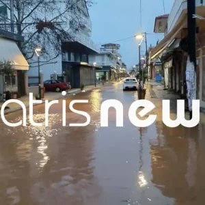Η κακοκαιρία Kristin σαρώνει την Ηλεία: Κατολισθήσεις και πλημμύρες σε δρόμους και υπόγεια – Κατέρρευσε τοίχος σπιτιού