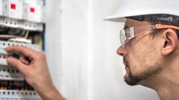 Η Unipakhellas Central αναζητά ηλεκτρολόγο βάρδιας