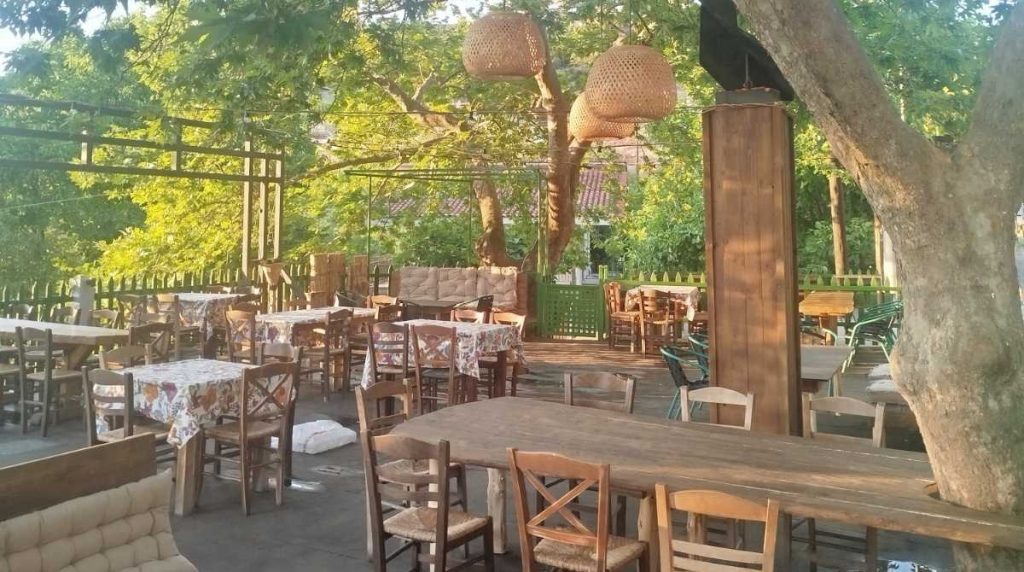 Ενοικιάζεται καφενείο - ταβέρνα στο Ελευθεροχώρι