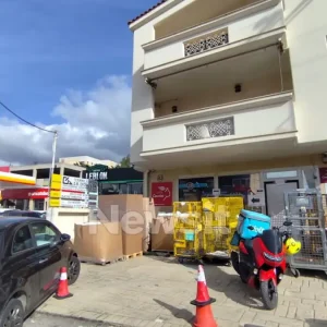 Βριλήσσια: «Την χτύπησε με το αυτοκίνητο του και έφυγε» λέει υπάλληλος των ΕΛΤΑ για το περιστατικό με συνάδελφό της