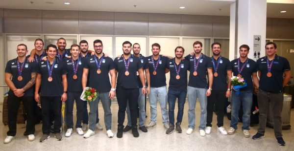 Εθνική πόλο: Επέστρεψαν με το χάλκινο μετάλλιο στο στήθος οι διεθνείς