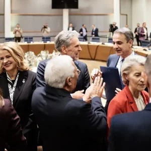 Η Ευρώπη ζυγίζει τον Τραμπ: «Είμαστε μόνο ένα tweet μακριά από την επόμενη κρίση με τις ΗΠΑ»