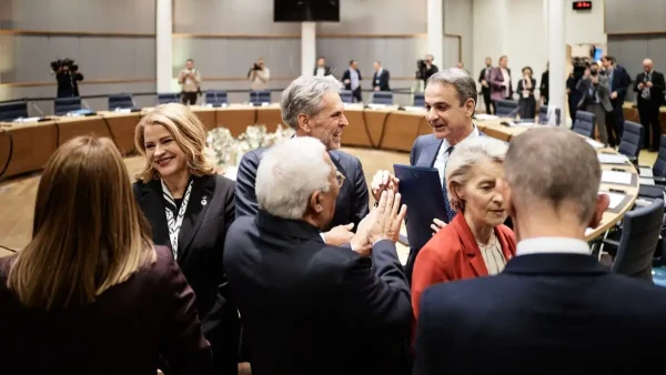 Η Ευρώπη ζυγίζει τον Τραμπ: «Είμαστε μόνο ένα tweet μακριά από την επόμενη κρίση με τις ΗΠΑ»