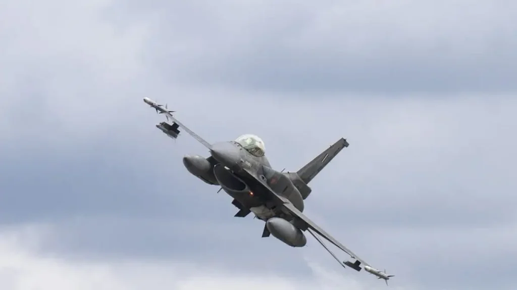 Νέα τουρκική πρόκληση στο Αιγαίο με πέντε παραβιάσεις και δύο παραβάσεις από F-16 και UAV