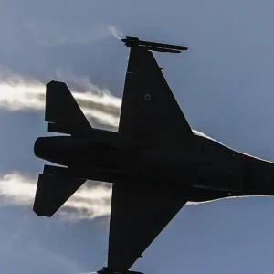 Η Πολεμική Αεροπορία προχωράει σε αναβάθμιση των F-16 Block 50 σε Viper – Ο χρόνος πιέζει και τα περιθώρια στενεύουν