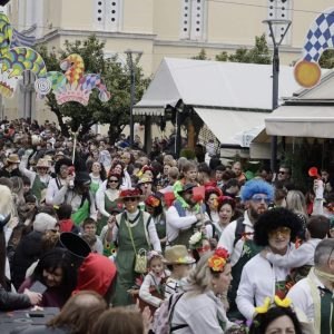 Παρατείνεται η προθεσμία για δήλωση συμμετοχής στο Καρναβάλι Λαμίας 2026
