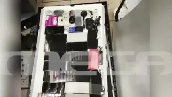 Προσπάθησαν να περάσουν στις φυλακές Μαλανδρίνου τηλεόραση γεμάτη κινητά τηλέφωνα και ηλεκτρικές συσκευές
