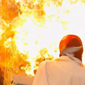 Εφιαλτικά γενέθλια: Μπαλόνια πήραν φωτιά μπροστά στο πρόσωπο της εορτάζουσας