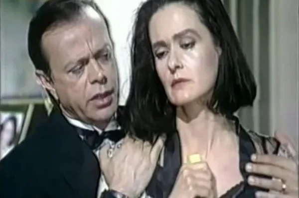 Η συγκινητική ανάρτηση της Κάτιας Δανδουλάκη για τον Χρήστο Πολίτη -Με μια φωτό τους όταν ήταν 20άρηδες