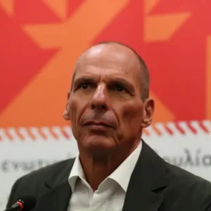 Στον εισαγγελέα το βίντεο για τον Βαρουφάκη που λέει ότι έχει κάνει ναρκωτικά: Θα εξεταστεί αν προκύπτουν έκνομες ενέργειες