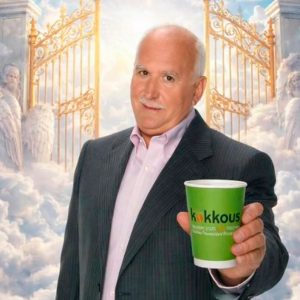 Σάλος με διαφήμιση μαγαζιού στη Μεσσήνη που δείχνει τον Γιώργο Παπαδάκη να πίνει τον καφέ του από τον Παράδεισο