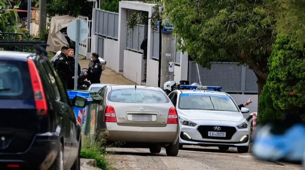 Γλυφάδα: Ποινική δίωξη στον 46χρονο που δολοφόνησε τον 80χρονο πατέρα του