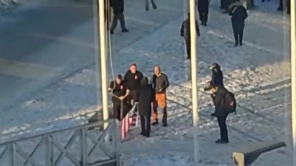 Γροιλανδία: Άνδρας προσπάθησε να υψώσει σημαία των ΗΠΑ έξω από πολιτιστικό κέντρο στο Νουούκ