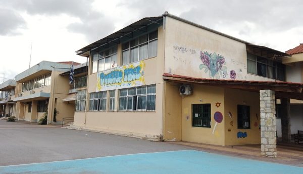 Αναστέλλεται τη Δευτέρα η διά ζώσης λειτουργία του Γυμνασίου & Λυκείου Ιτέας