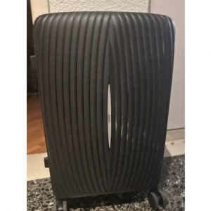 Ψάχνει την βαλίτσα του, που την πήρε κατά λάθος, άλλος επιβάτης από το λεωφορείο