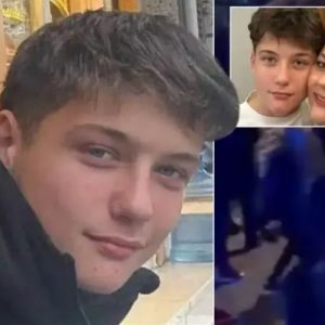 Σοκ: 15χρονος σκότωσε με μαχαίρι 17χρονο γιατί τον «κοίταξε» - Οι απειλές στην μητέρα του θύματος