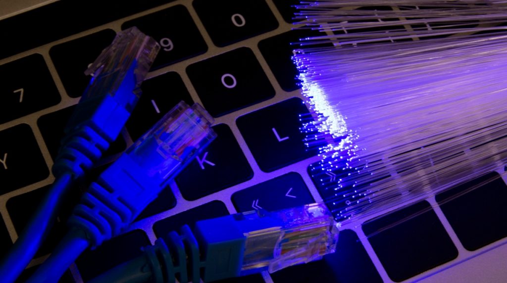 Η Ιαπωνία έσπασε το παγκόσμιο ρεκόρ ταχύτητας στο internet, φτάνοντας τα 430Tbps μέσω οπτικής ίνας!