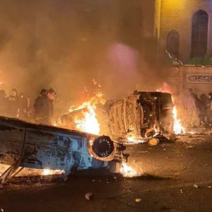 Ιράν: Μαρτυρίες για πάνω από 200 νεκρούς στις διαδηλώσεις – Φουντώνει η λαϊκή οργή