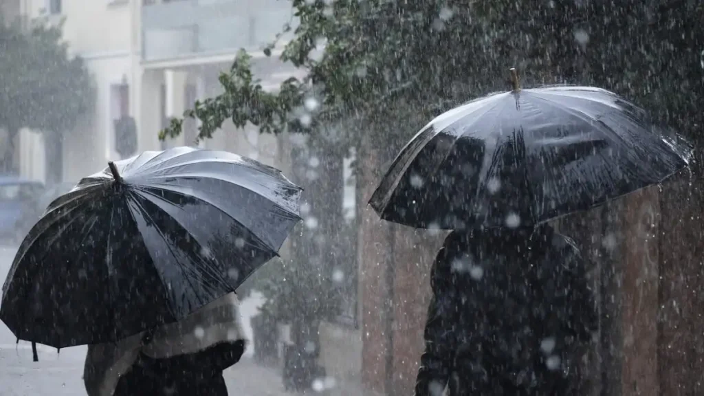 «Red Code» σε 9 περιοχές λόγω της κακοκαιρίας - Πελοπόννησος, Θεσσαλία και κεντρική Μακεδονία στο επίκεντρο των φαινομένων