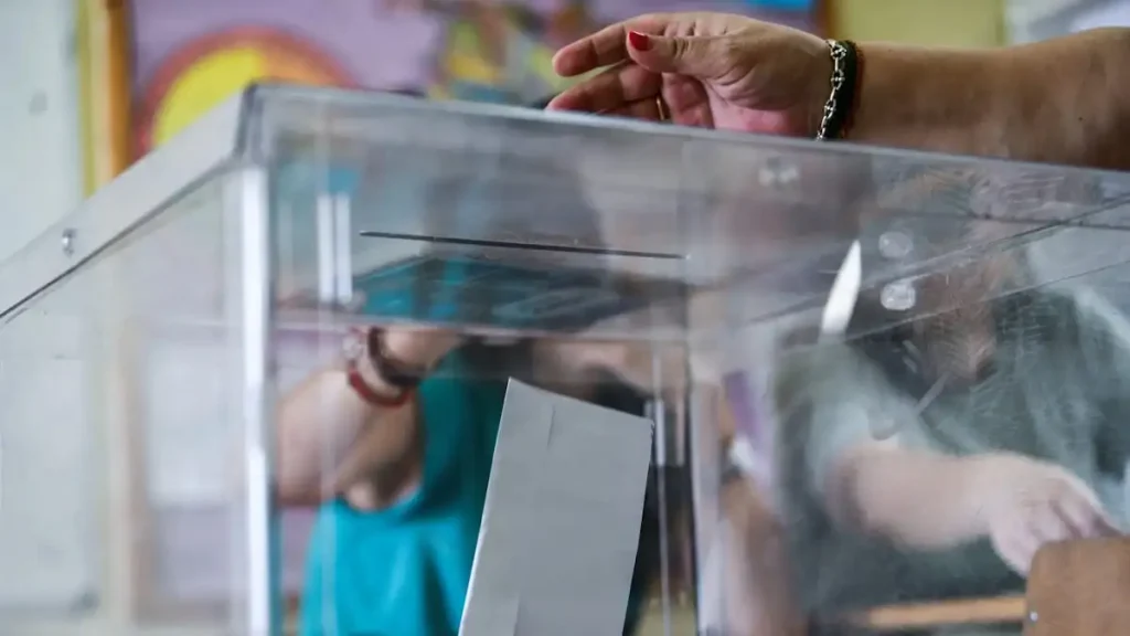 Δημοσκόπηση MRB: Το 33% των αναποφάσιστων «βλέπει» τη Μαρία Καρυστιανού πρώτο κόμμα