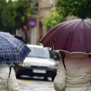 Κακοκαιρία: Μήνυμα του 112 σε Εύβοια και Βοιωτία για περιορισμό των μετακινήσεων