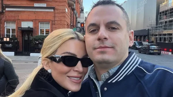 Κατερίνα Καινούργιου και Παναγιώτης Κουτσουμπής πέρασαν τις γιορτές στο Λονδίνο – Δείτε τις τρυφερές φωτογραφίες τους