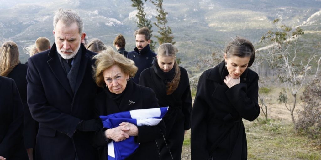Σε στενό οικογενειακό κύκλο η ταφή της πριγκίπισσας Ειρήνης στο Τατόι -Συντετριμμένη η βασίλισσα Σοφία
