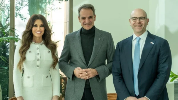 Ο Μητσοτάκης γευμάτισε με τον Διοικητή της Ομοσπονδιακής Τράπεζας των ΗΠΑ και την Γκιλφόιλ