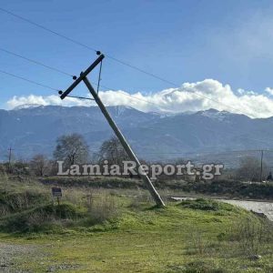 Έριξαν κολώνες και δέντρα οι θυελλώδεις άνεμοι στο Δήμο Μακρακώμης (ΦΩΤΟ)